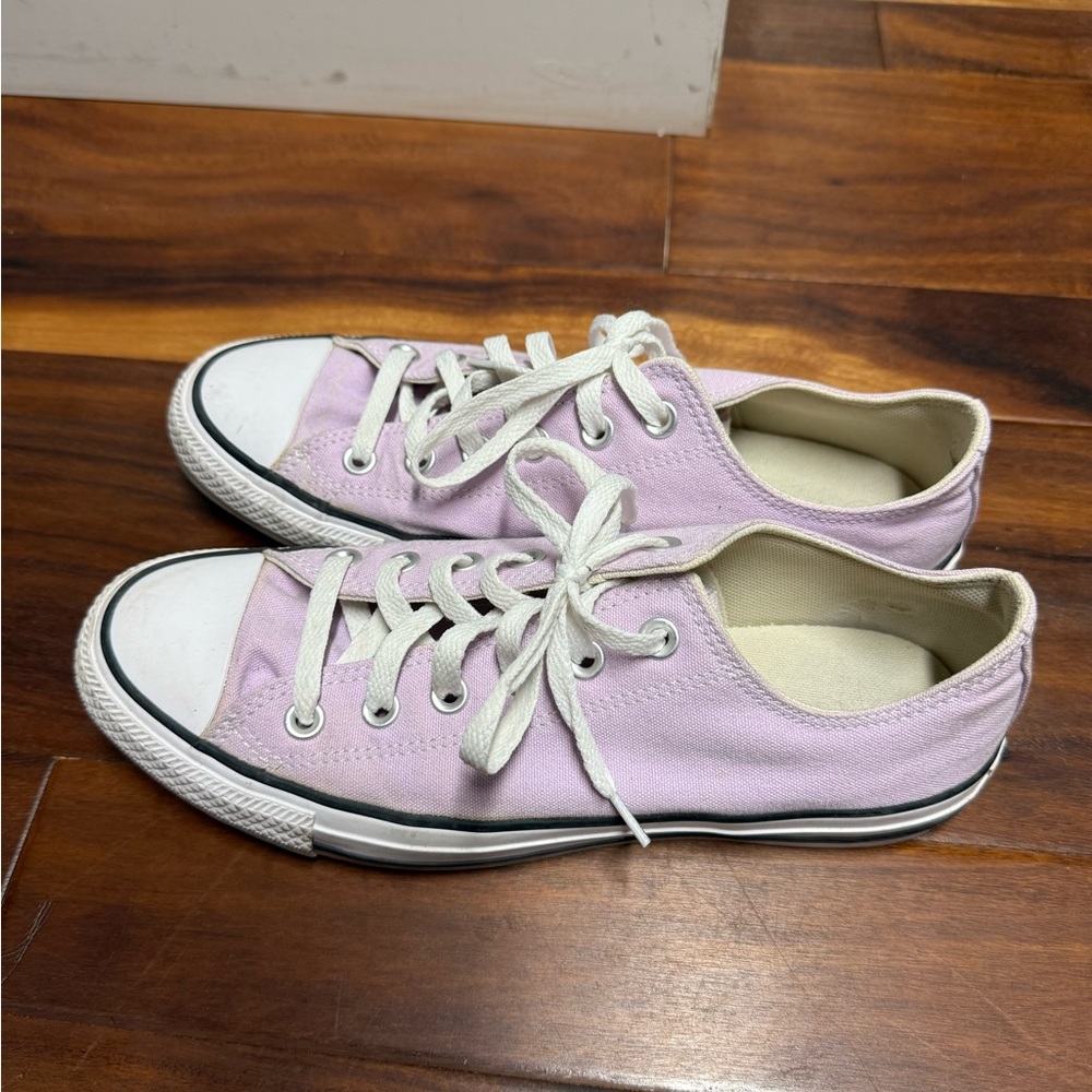 Converse Low-Top Chuck Taylors in Lavender - Picture 4 of 5